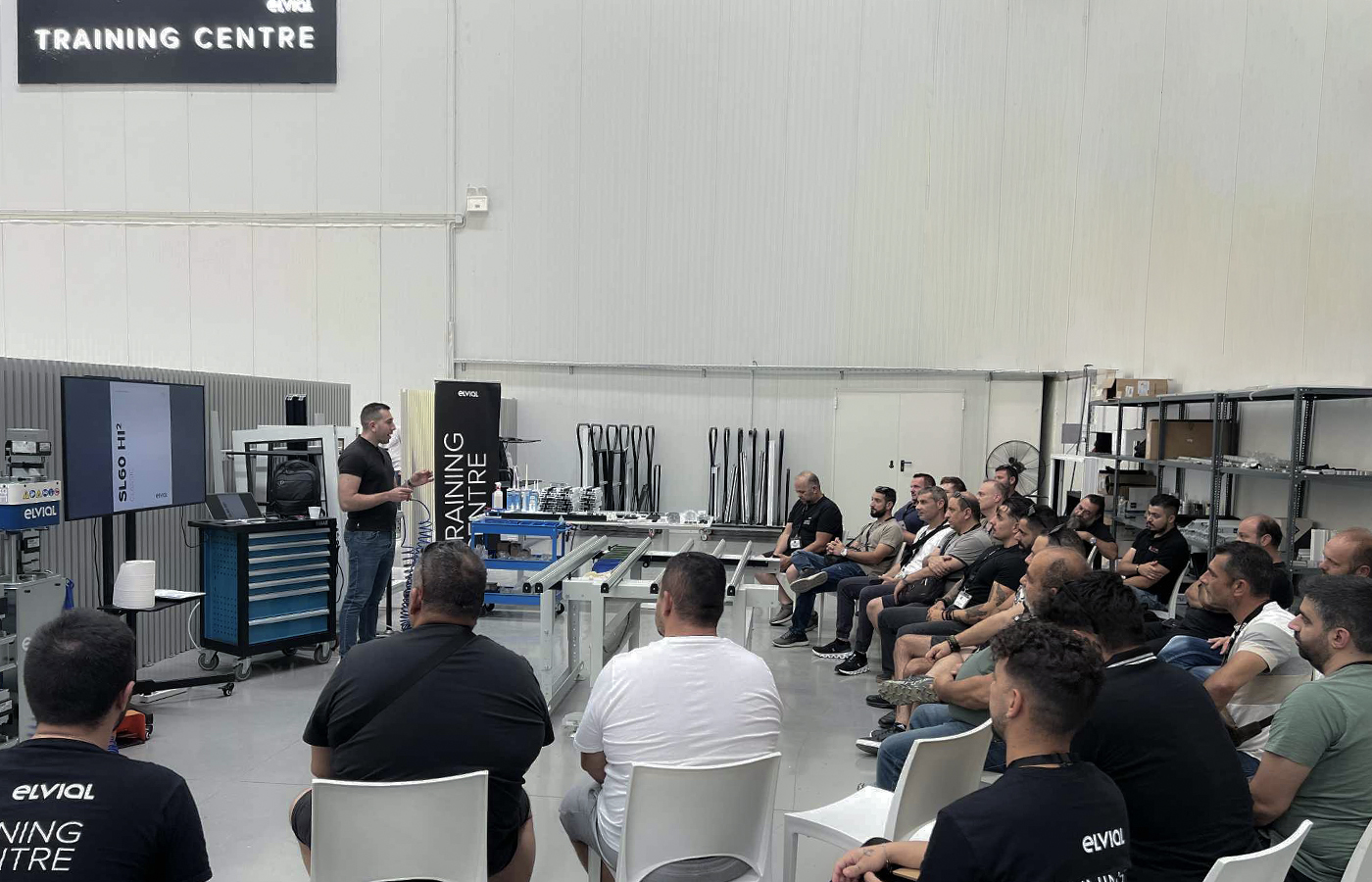 8&omicron;&sigmaf; &kappa;ύ&kappa;&lambda;&omicron;&sigmaf; TRAINING CENTRE ELVIAL