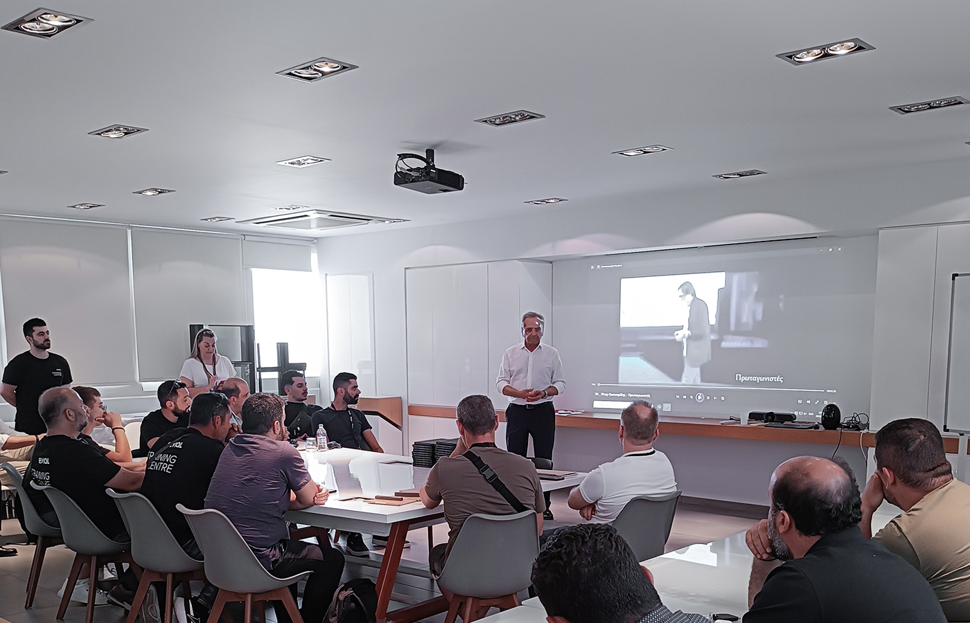 8&omicron;&sigmaf; &kappa;ύ&kappa;&lambda;&omicron;&sigmaf; TRAINING CENTRE ELVIAL