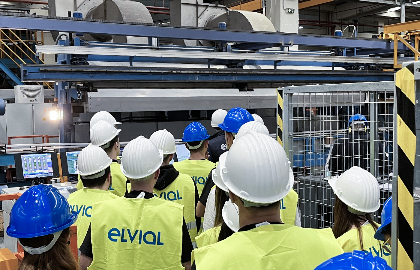 &Sigma;&upsilon;&nu;&epsilon;&rho;&gamma;&alpha;&sigma;ί&alpha; &mu;&epsilon; &tau;&omicron; Mediterranean College