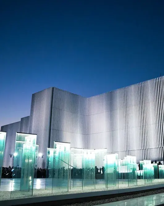 The Ministry of National Defence, acquires a new, iconic appearance that redefines its presence within the contemporary urban landscape.